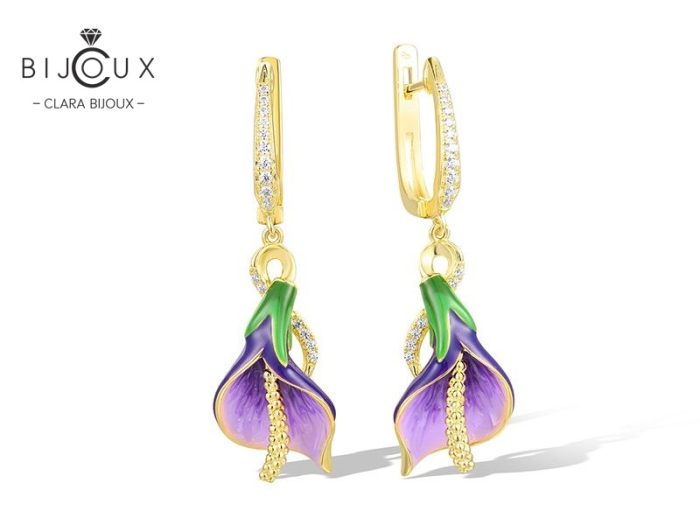 Висящи обеци Clara Bijoux с лилаво цвете и жълта позлатка