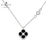 Сребърно колие с черен ахат и бял камък детелинка Clara Bijoux