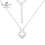 Елегантно родирано сребърно колие с детелинка от бял седеф Clara Bijoux