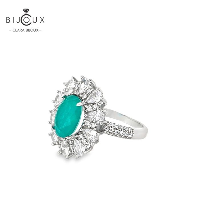 Елегантен сребърен пръстен със зелен камък и бели CZ Clara Bijoux – страничен изглед