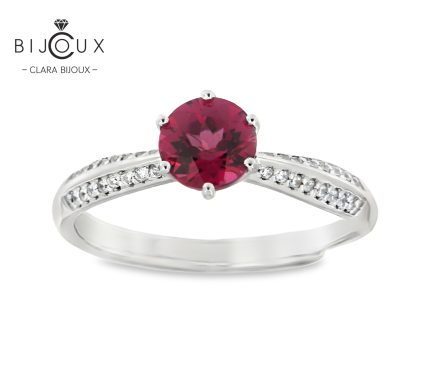 Сребърен пръстен с Пироп и бели CZ камъни Clara Bijoux