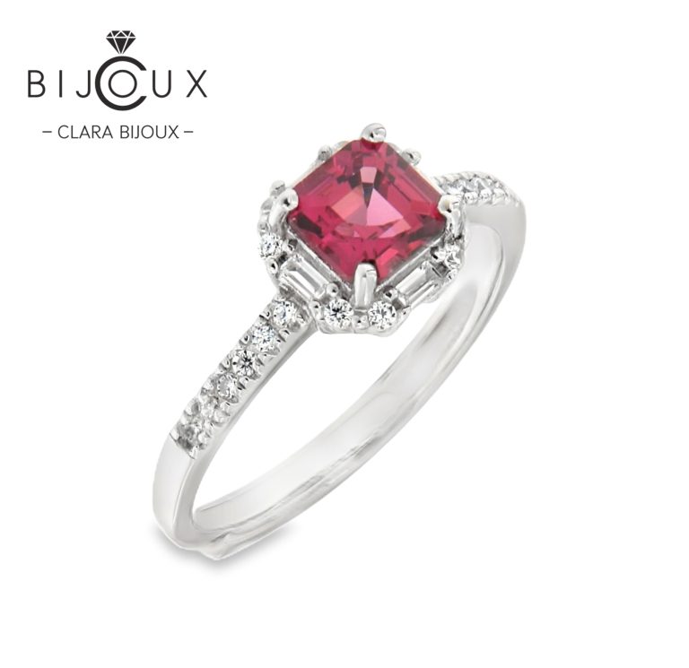 Елегантен сребърен пръстен с естествен пироп Clara Bijoux