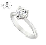 сребърен пръстен със сърцевиден мойсанит 1ct clara bijoux