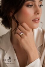 Дама с бутиков сребърен пръстен с перла и цветни камъни Clara Bijoux
