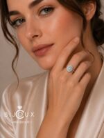Дама със сребърен пръстен с естествен аквамарин Clara Bijoux