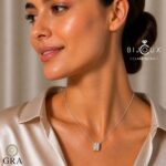 Дама с луксозно сребърно колие с мойсанити 1.6ct Clara Bijoux