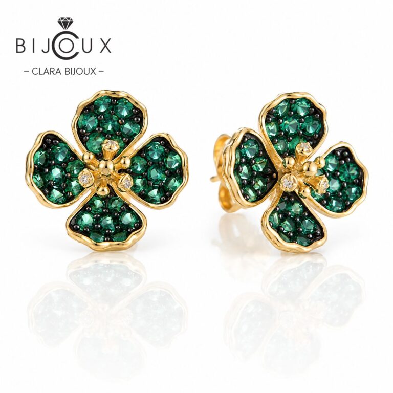 Позлатени сребърни обеци Verde Clover във формата на четирилистна детелина със зелени шпинели и бял цирконий – Clara Bijoux