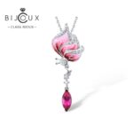 Дизайнерска сребърна висулка Pink Elegance с розов емайл, бели цирконии и висящ цикламен камък – Clara Bijoux