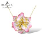 Луксозна сребърна висулка Golden Hibiscus с розово цвете, жълта позлата, емайл и бели цирконии – Clara Bijoux